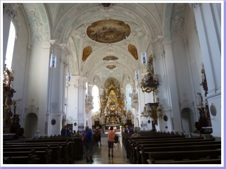 Basilika Innenansicht Basilika Innenansicht