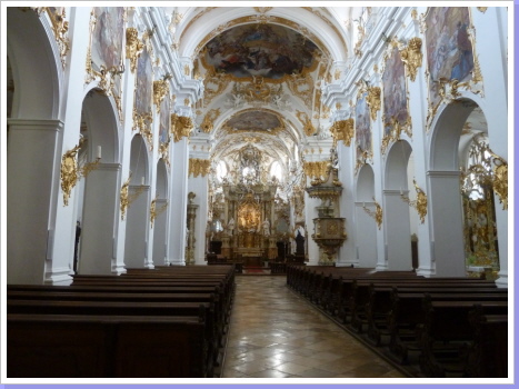 Niedermünsterkirche Niedermünsterkirche